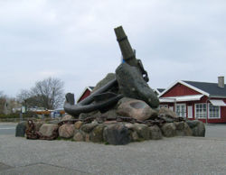 Mindeankret på havnen i Hornbæk