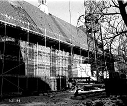 Sct. Mariæ Kirke fotograferet 15/1 1976 af Jørgen Rubæk Hansen. Kirken skal have fornyet sin gotiske tagrytter og samtidig have lagt et nyt tag