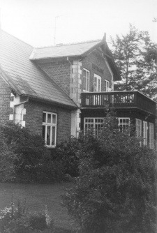 Hovgaardens hovedbygning fotograferet i 1982
