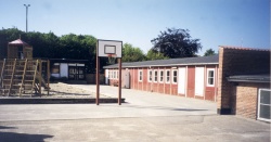 De "midlertidige" bygninger ved Snekkersten Skole blev over 40 år gamle!