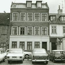 Kongensgade 10. Efter nummerpladerne at dømme er billedet taget efter 1972