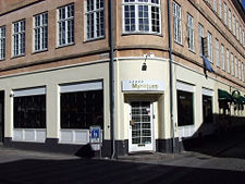 Bjergegade 18 2010, på det tidspunkt med en børnetøjsforretning