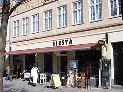 Bjergegade 18 2010, på det tidspunkt med en møbelforretning