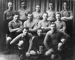 Holdet, der i 1935 vandt SBU's B-række var øverst fra venstre: Henry Madsen, Holger Larsen, Carl Larsen, Peter Pedersen, Sigurd Johnsen. Midterste række f.v.: Svend Rasmussen, Karl Larsen, Sigurd Nielsen, Poul Christensen. Forrest f.v.: Axel Larsen, Hennring Rasmussen og Kaj Olsen